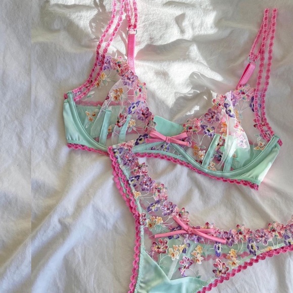 For Love And Lemons Pansy Bouquet Bra & Panty Set - Picture 7 of 8